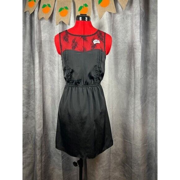 American Eagle Outfitters Black Dress Sleeveless Size XS Lace Back and Front - Picture 1 of 6